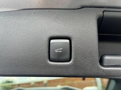 Used 2025 Ford Escape ST-Line Select AWD/4WD image 20