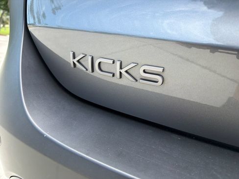 Certified 2025 Nissan Kicks SV FWD image 10