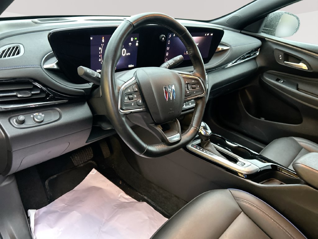 Used 2025 Buick Envista Sport Touring w/ Convenience I Package FWD image 13