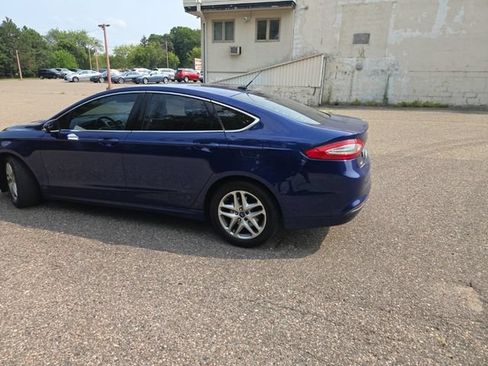 Used 2013 Ford Fusion SE FWD image 9