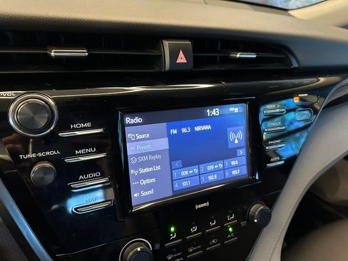 Used 2020 Toyota Camry LE AWD/4WD image 13