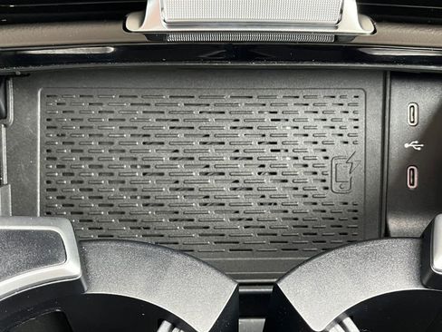 Used 2025 Mercedes-Benz GLE 450e 4MATIC image 6