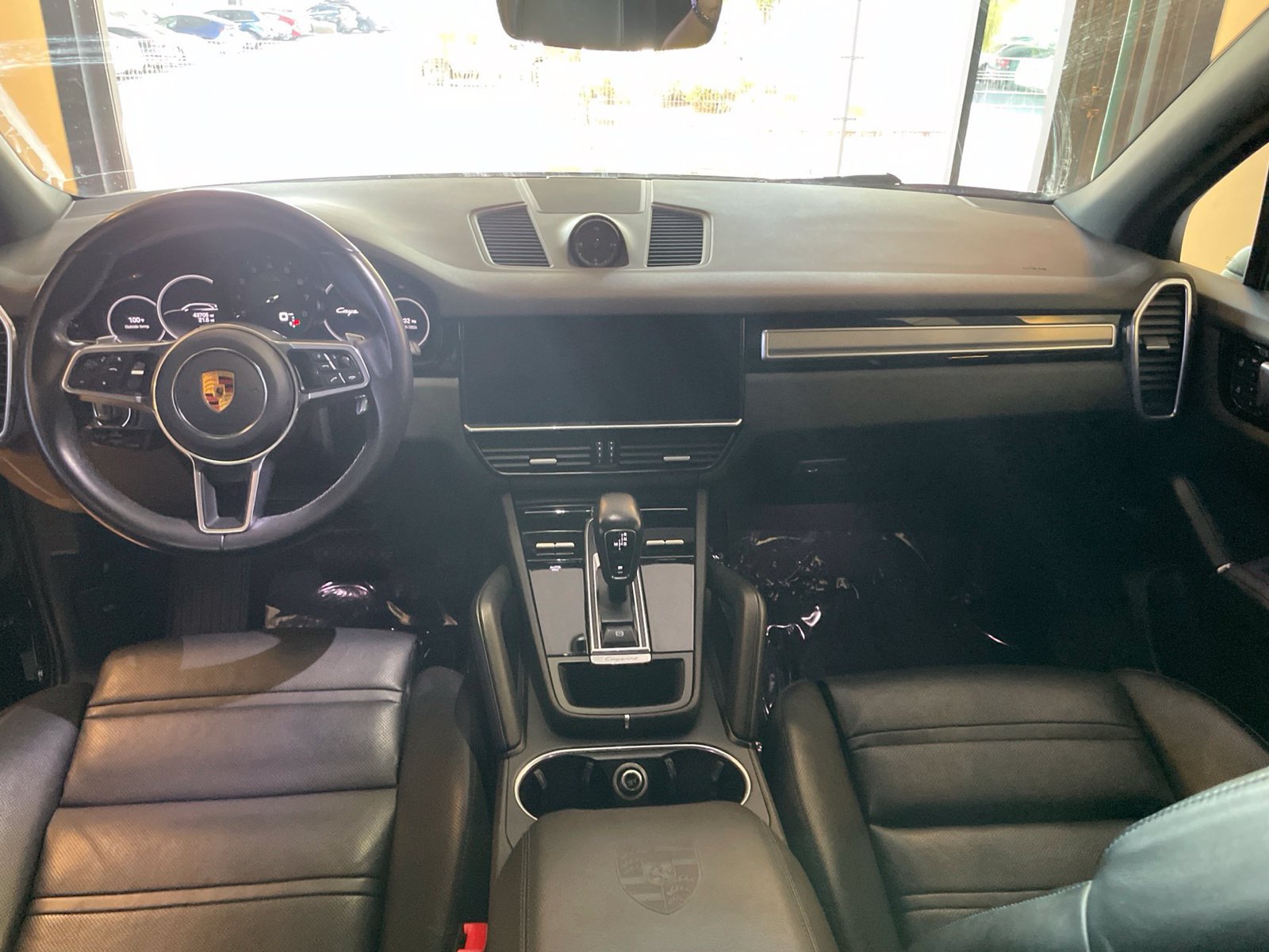 Used 2023 Porsche Cayenne Platinum Edition AWD/4WD image 9