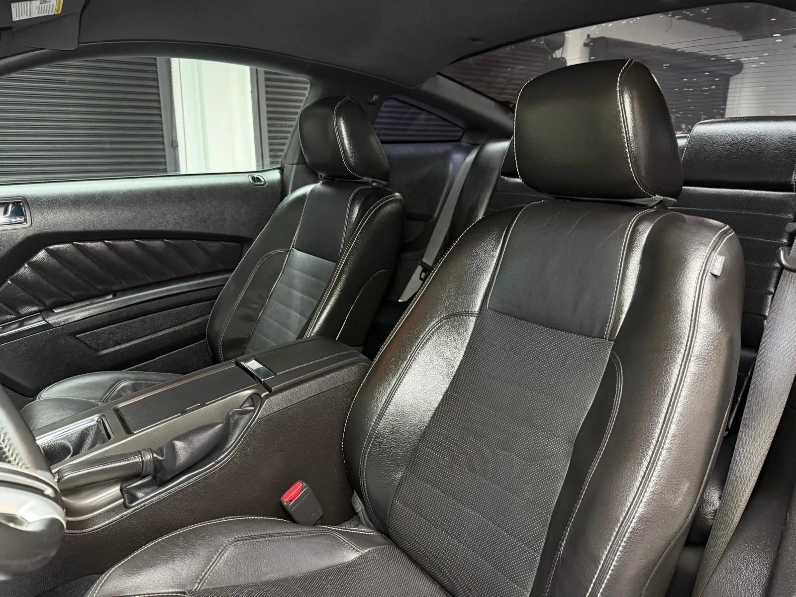 Used 2010 Ford Mustang GT RWD image 21