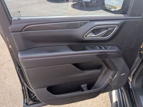 Used 2021 Chevrolet Tahoe RST w/ Luxury Package AWD/4WD image 15