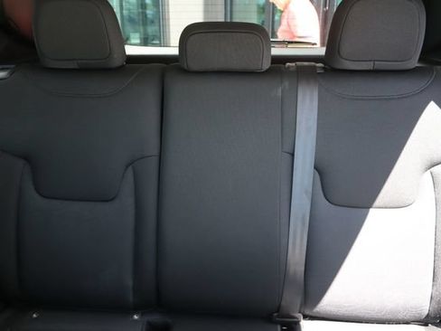 Used 2023 Jeep Renegade Trailhawk AWD/4WD image 16