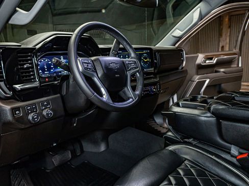 Used 2023 Chevrolet Silverado 1500 RST w/ Z71 Off-Road Package image 12