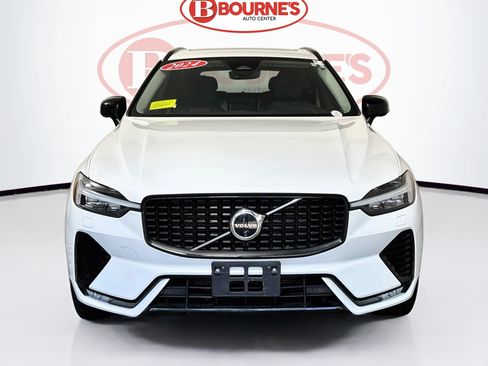 Used 2024 Volvo XC60 B5 Plus w/ Protection Package Premier AWD/4WD image 6