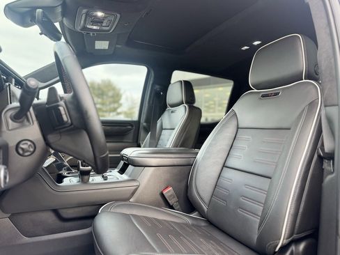 Used 2024 GMC Sierra 1500 AT4X image 15