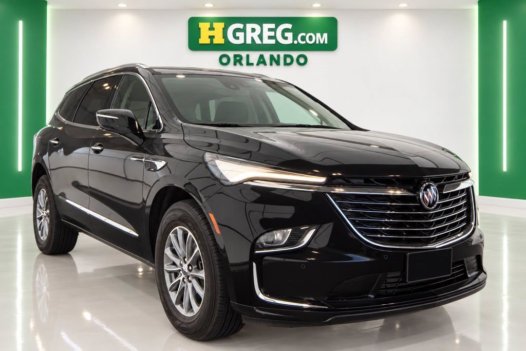 Used 2024 Buick Enclave Essence w/ Technology Package FWD image 4