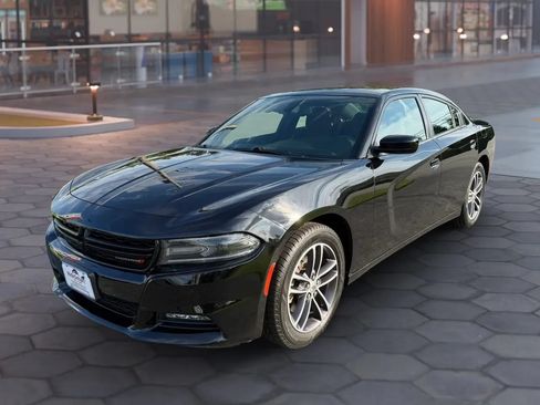 Used 2019 Dodge Charger SXT AWD/4WD image 6