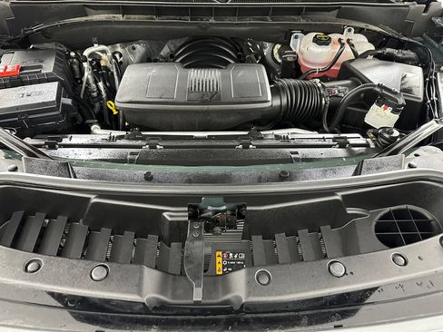 Used 2026 GMC Yukon AT4 w/ LPO, Floor Liner Package AWD/4WD image 40
