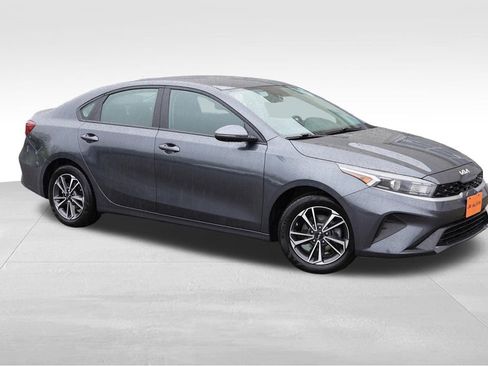Certified 2024 Kia Forte LXS w/ LXS Technology Package FWD image 2
