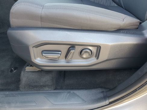 Used 2025 Toyota Tundra SR5 w/ SR5 Convenience Package AWD/4WD image 19