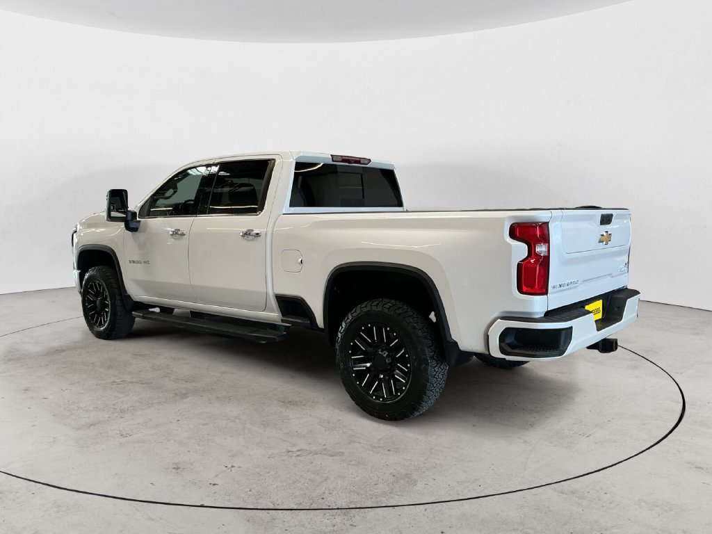 Used 2022 Chevrolet Silverado 3500 High Country AWD/4WD image 11