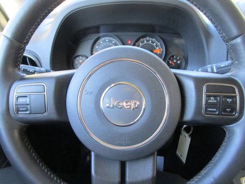 Used 2014 Jeep Patriot Latitude image 15