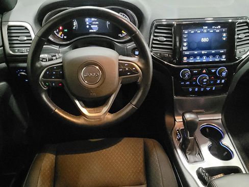 Used 2022 Jeep Grand Cherokee Laredo E w/ Security & Convenience Group image 22