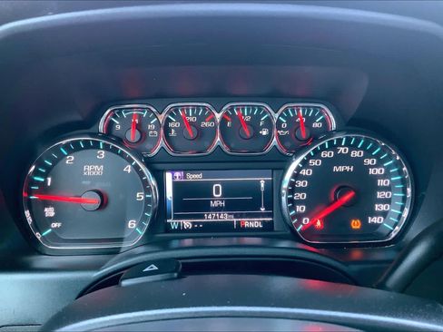 Used 2017 Chevrolet Silverado 1500 LT w/ LT Eassist Package RWD image 26