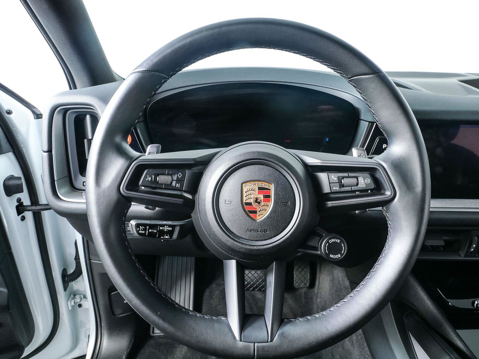 Certified 2024 Porsche Cayenne AWD/4WD image 10