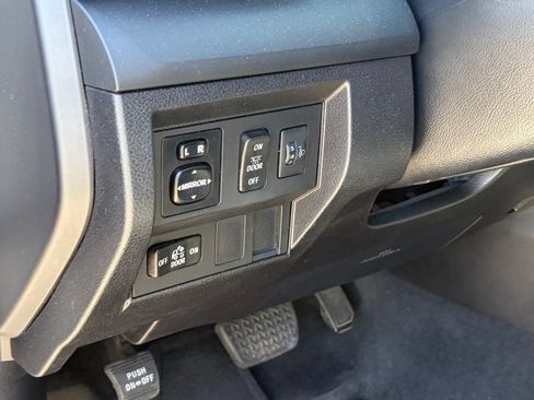 Used 2014 Toyota Tundra SR RWD image 7