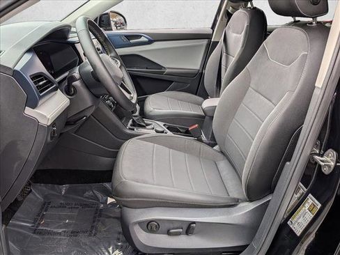 Used 2024 Volkswagen Taos SE image 16