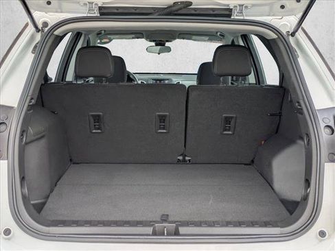 Used 2021 Chevrolet Equinox LS image 6