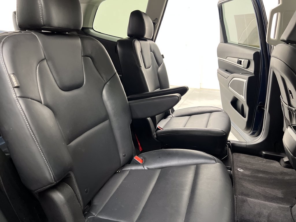 Used 2025 Kia Telluride S FWD image 23