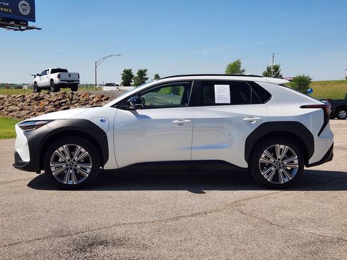 Used 2025 Subaru Solterra AWD/4WD image 4