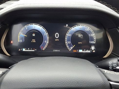 Used 2024 Jeep Grand Cherokee Limited w/ Black Appearance Package image 25