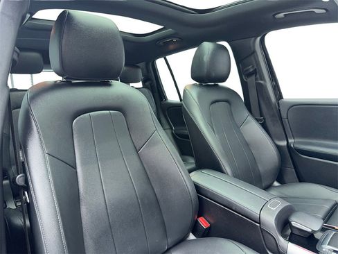 Used 2023 Mercedes-Benz EQB 250+ image 48