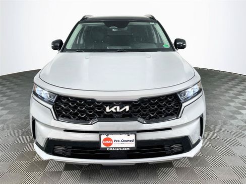 Certified 2022 Kia Sorento SX FWD image 2