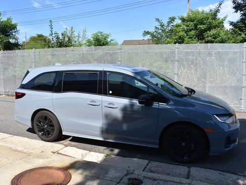 Used 2025 Honda Odyssey Sport-L image 5