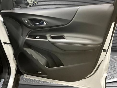 Used 2022 Chevrolet Equinox Premier FWD image 26