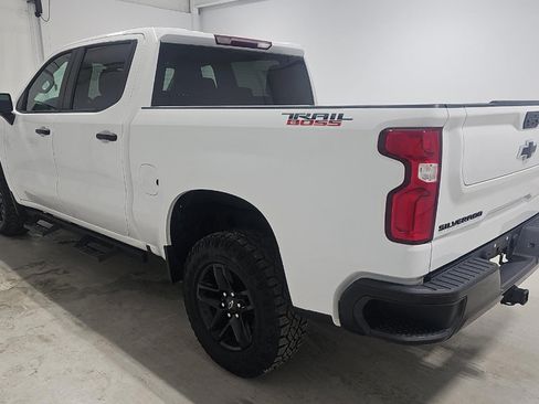 Used 2022 Chevrolet Silverado 1500 Custom Trail Boss w/ LPO, Dark Essentials Package AWD/4WD image 7