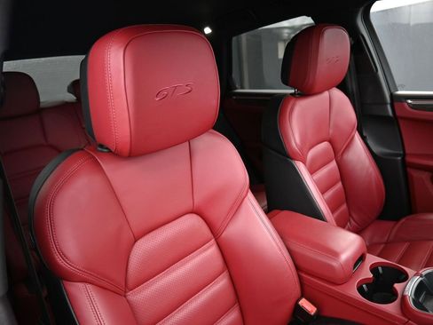 Certified 2023 Porsche Macan GTS image 30