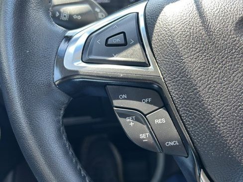 Used 2023 Ford Edge Titanium AWD/4WD image 6