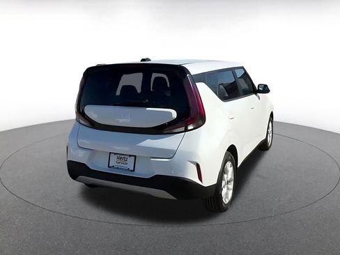 Used 2025 Kia Soul LX w/ LX Technology Package image 14