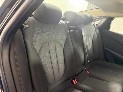 Used 2016 Chrysler 200 Limited FWD image 18