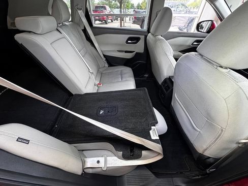Used 2025 Nissan Rogue SV AWD/4WD image 49