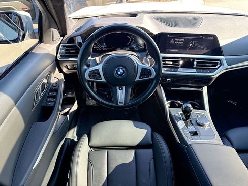 Used 2022 BMW 330e 330e iPerformance w/ M Sport Package image 11