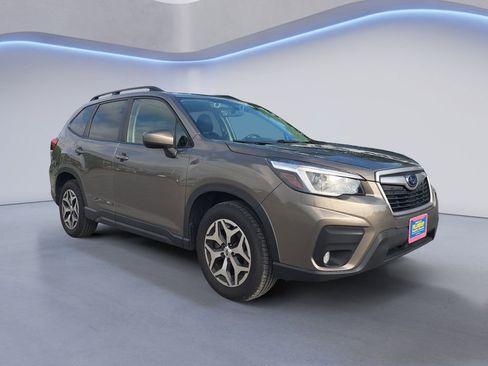 Used 2021 Subaru Forester Premium AWD/4WD image 8