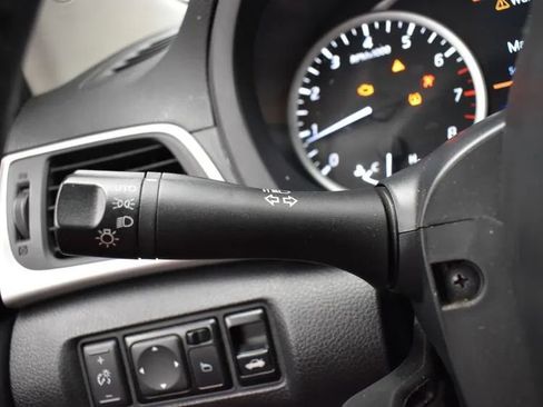 Used 2019 Nissan Sentra SV FWD image 24