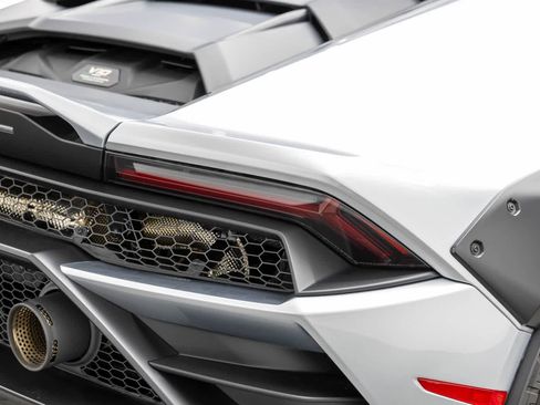 Used 2024 Lamborghini Huracan Sterrato image 64