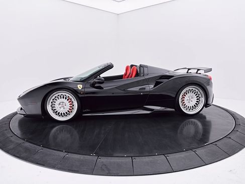 Used 2018 Ferrari 488 Spider RWD image 21