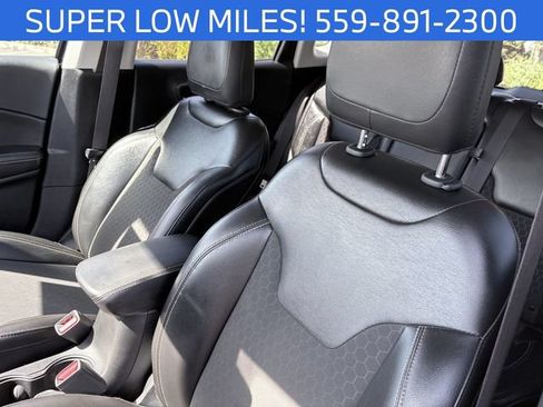Used 2020 Jeep Compass Latitude FWD image 11