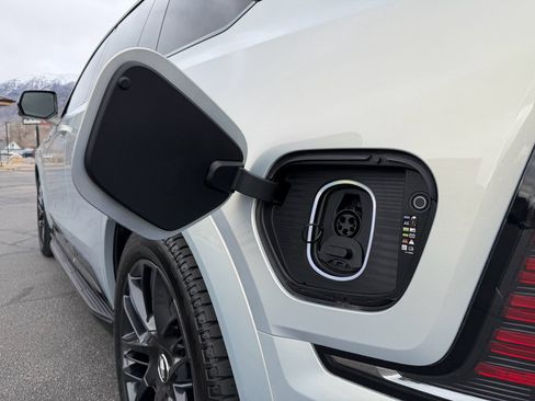 Used 2025 Cadillac Escalade IQ Sport 2 image 14