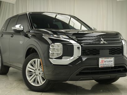 Used 2025 Mitsubishi Outlander ES
