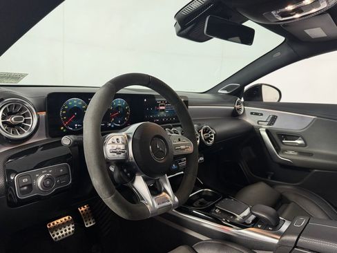 Used 2021 Mercedes-Benz CLA 35 AMG 4MATIC image 22
