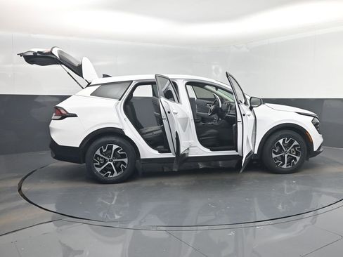 Used 2024 Kia Sportage EX image 58