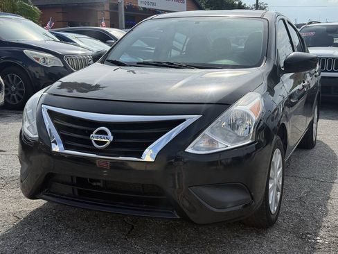 Used 2018 Nissan Versa S Plus FWD image 3